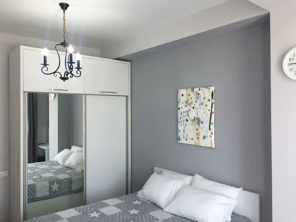 Sunny Apartment Ortachala Tbilisi Exterior photo