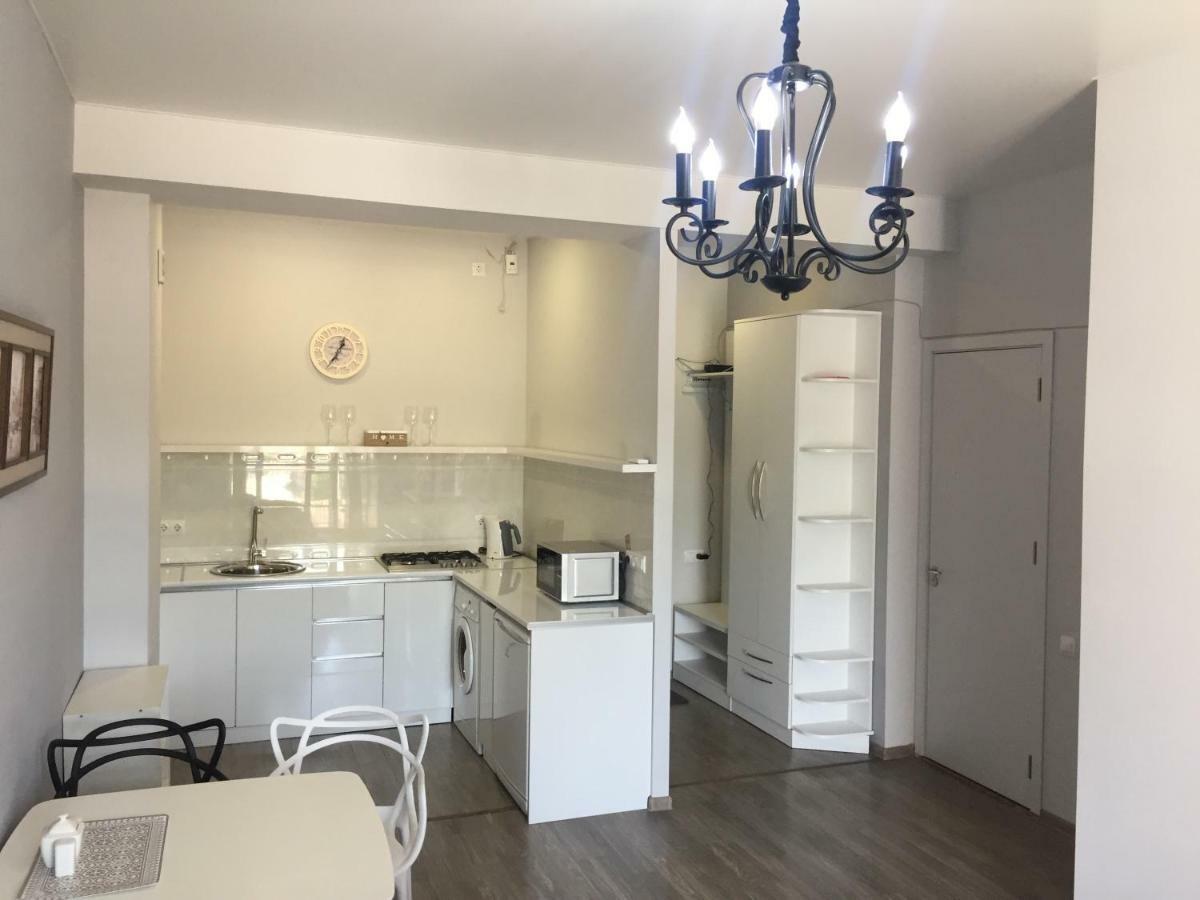 Sunny Apartment Ortachala Tbilisi Exterior photo
