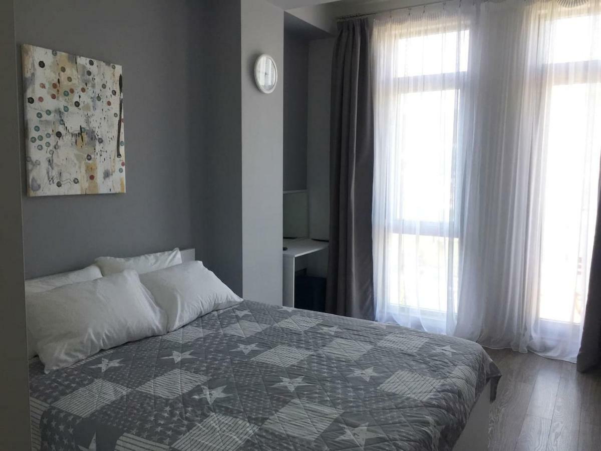 Sunny Apartment Ortachala Tbilisi Exterior photo