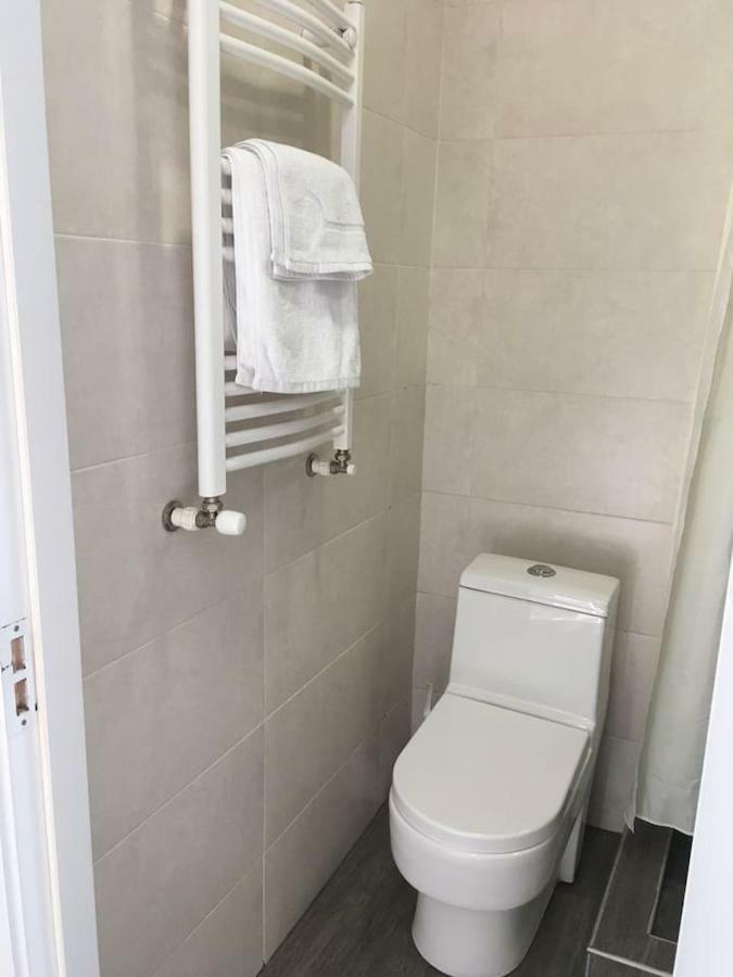 Sunny Apartment Ortachala Tbilisi Exterior photo